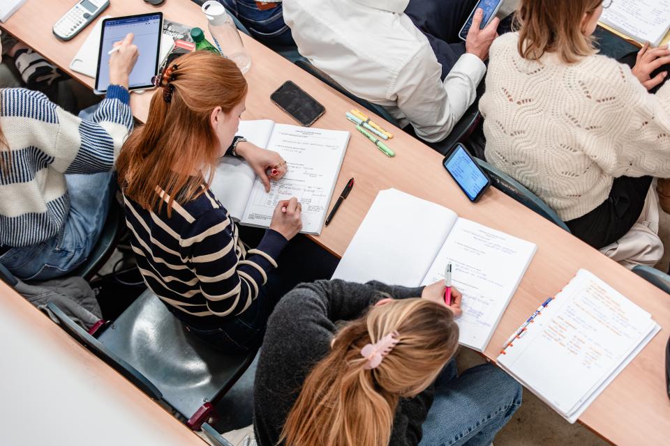 Frais d'études : les montants prévus pour 2026‑2027